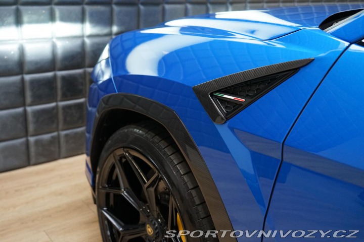 Lamborghini Urus Novitec Carbon Akrapovič 2021