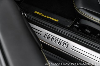 Ferrari 812 Superfast  V12, lift, car 2020