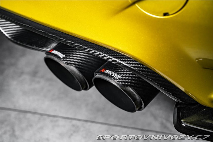 BMW M4 Manuál, Akrapovič, Karbon 2015