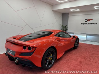 Ferrari F8 Lift*Alcantara*Carbon sed 2021