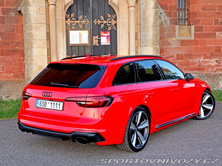 Audi RS4 2.9BiTurbo 450PS LED-MATR 2018