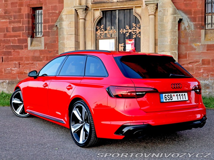 Audi RS4 2.9BiTurbo 450PS LED-MATR 2018
