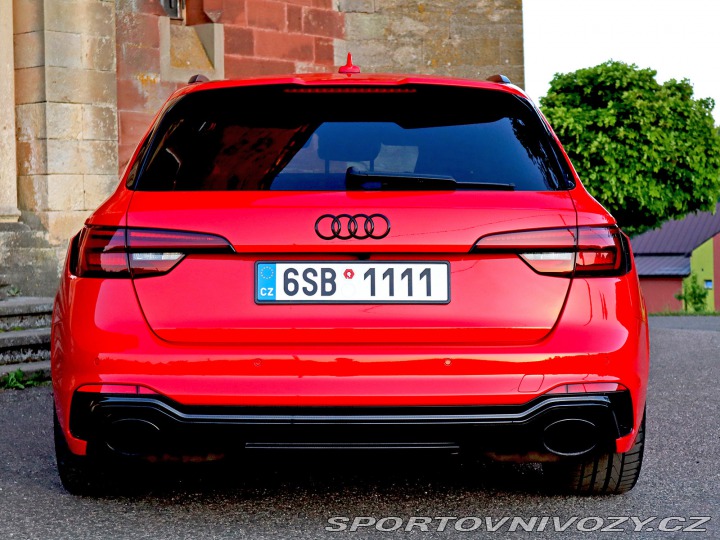 Audi RS4 2.9BiTurbo 450PS LED-MATR 2018