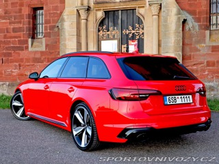 Audi RS4 2.9BiTurbo 450PS LED-MATR 2018