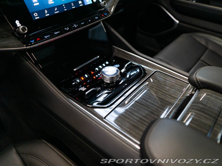 Ostatní značky Ostatní modely Jeep Wagoneer 5.7 V8, HeadUp 2024