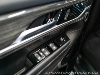Ostatní značky Ostatní modely Jeep Wagoneer 5.7 Wagoneer V8, HeadUp 2024