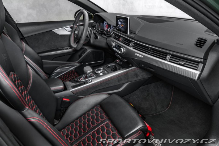 Audi RS4 RS4 TFSI quattro tiptron 2018