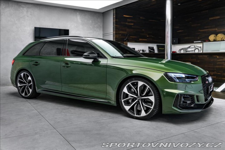 Audi RS4 RS4 TFSI quattro tiptron 2018