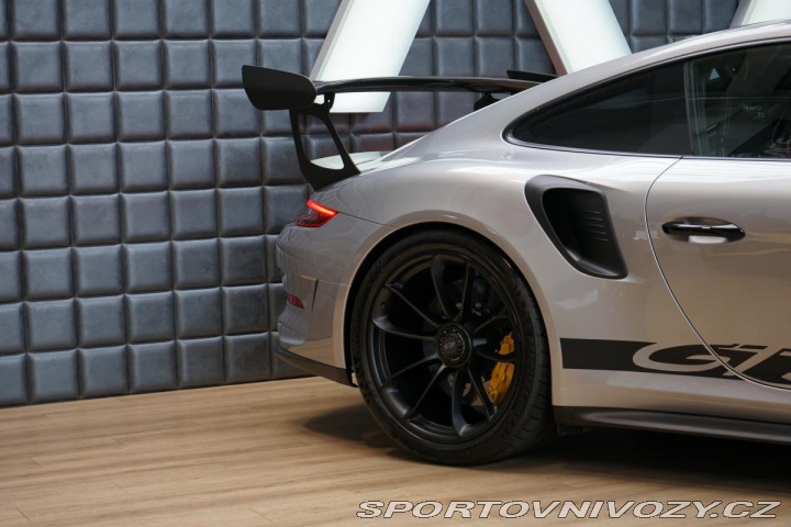 Porsche 911 GT3 RS Weissach PCCB Manu 2018