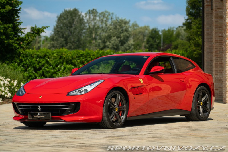 Ferrari GTC4Lusso 