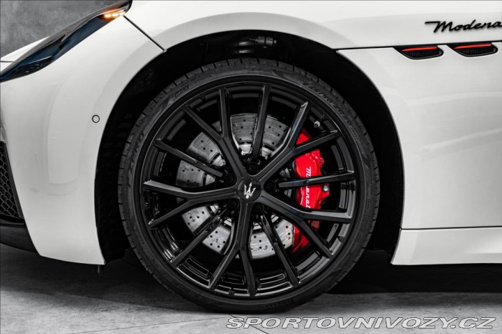 Maserati GranTurismo Modena V6 AWD, Matrix, he 2023