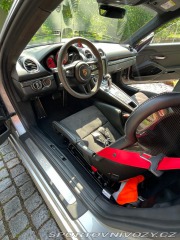 Porsche 718 Cayman GT4 PDK 2021