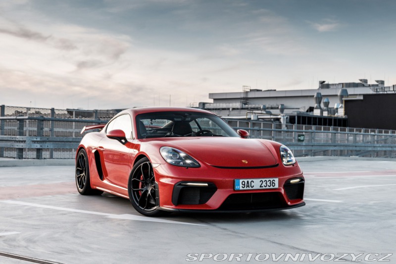 Porsche 718 GT4