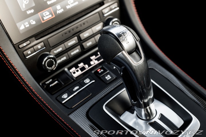 Porsche 718 GT4 2022
