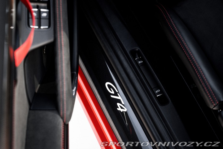 Porsche 718 GT4 2022