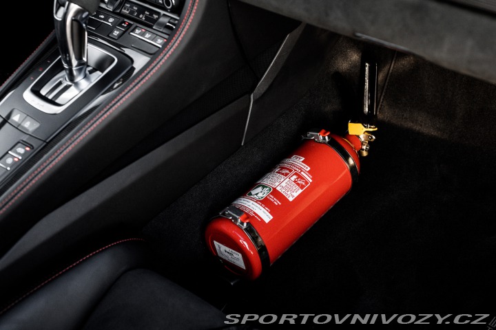 Porsche 718 GT4 2022