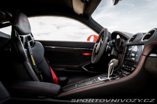 Porsche 718 GT4 2022