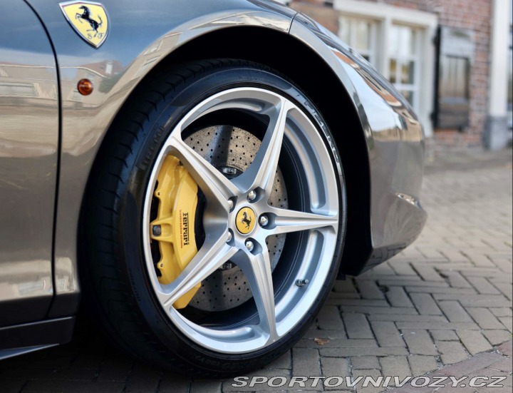 Ferrari 458 Italia, 419KW, AT, TOP! 2013