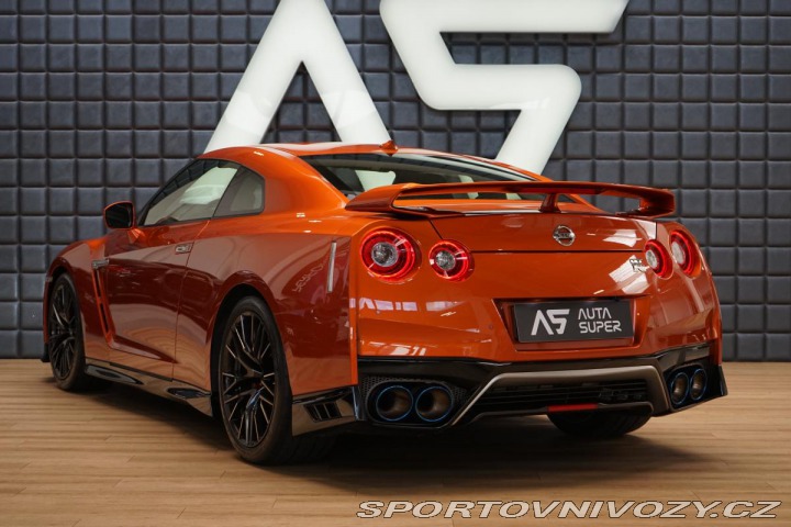 Nissan GT-R 419kW Recaro Bose CarPlay 2020