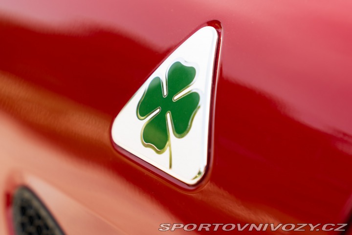 Alfa Romeo Giulia QUADRIFOGLIO MANUAL 2018