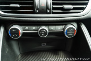 Alfa Romeo Giulia QUADRIFOGLIO MANUAL 2018