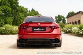 Alfa Romeo Giulia QUADRIFOGLIO MANUAL 2018