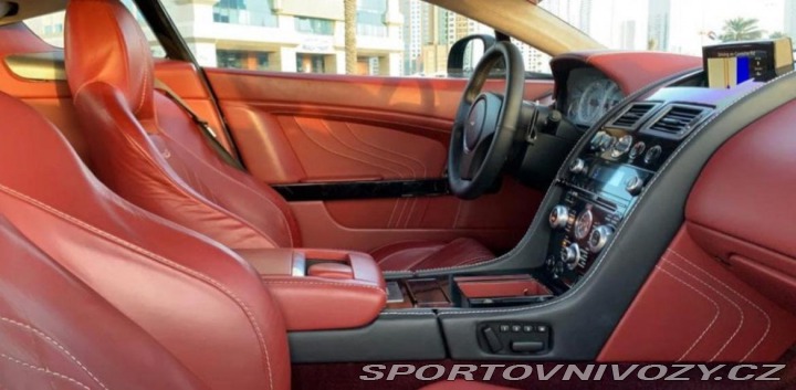 Aston Martin V8 Vantage S 2012