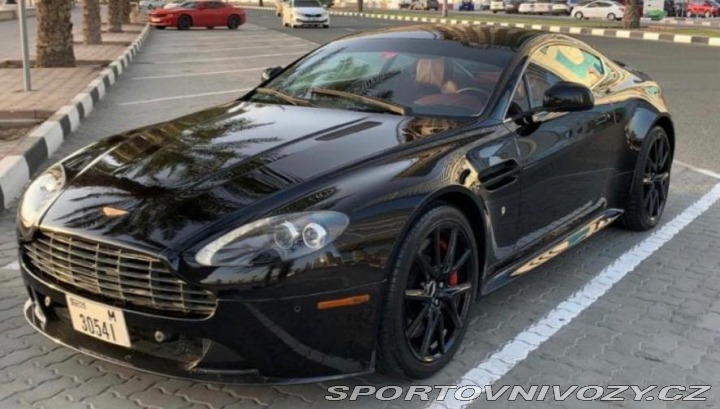 Aston Martin V8 Vantage S 2012