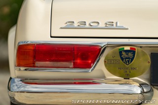 Mercedes-Benz SL 230 PAGODA 1965