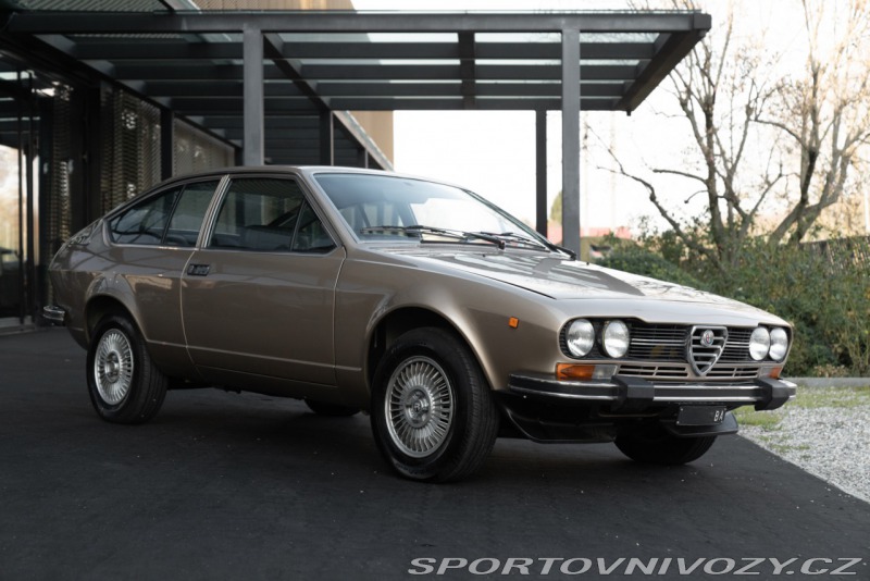 Alfa Romeo GTV 2.0