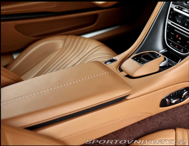 Aston Martin DB11 4.0 V8 2019