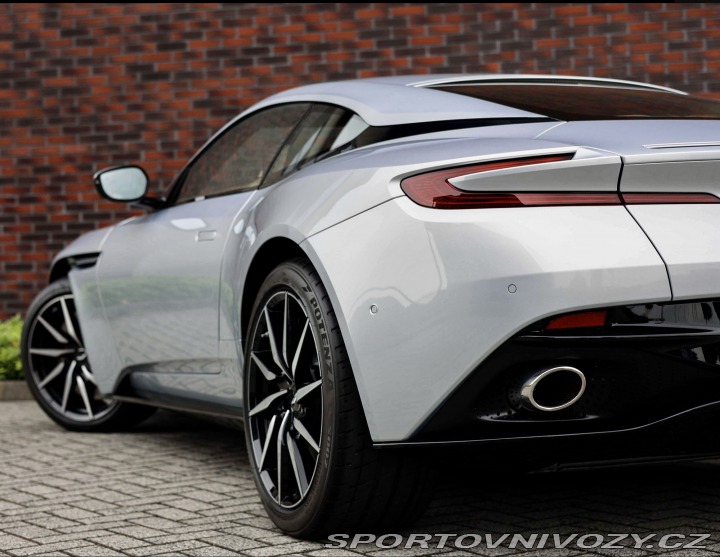 Aston Martin DB11 4.0 V8 2019