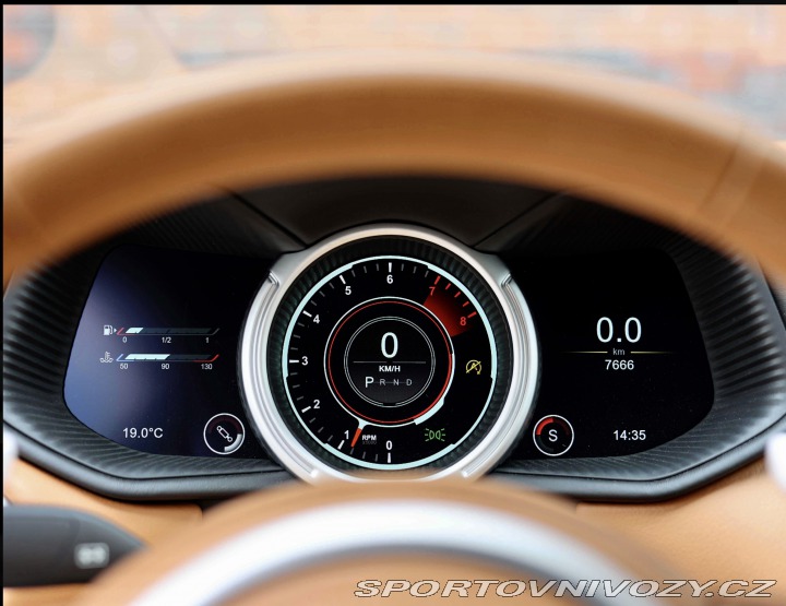 Aston Martin DB11 4.0 V8 2019