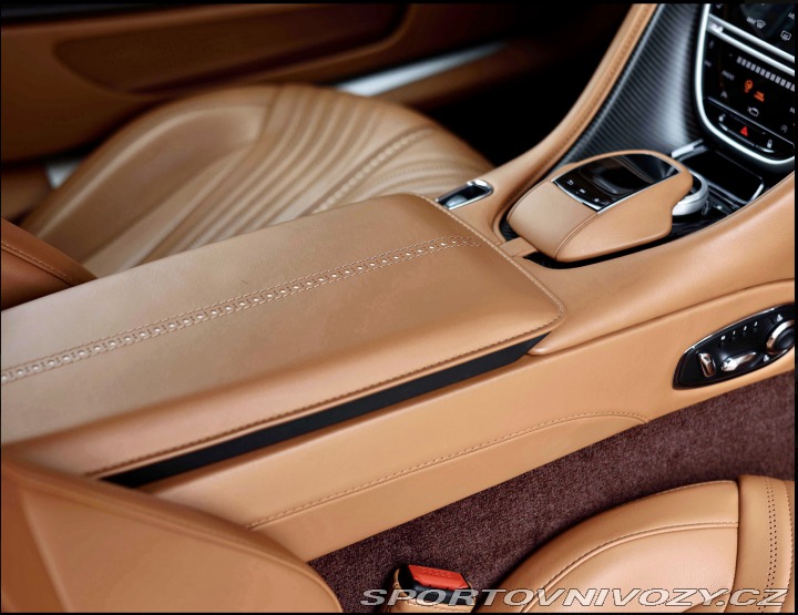 Aston Martin DB11 4.0 V8 2019