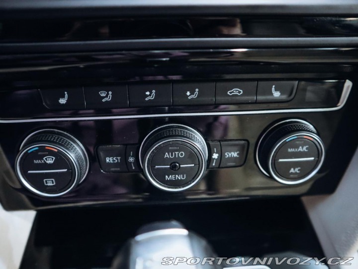 Volkswagen Ostatní modely Passat 2.0TSI Highline 4M DSG 2017
