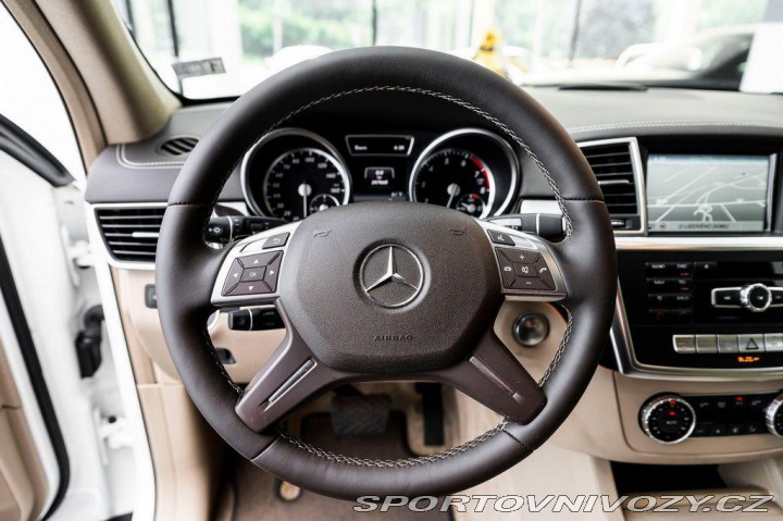 Mercedes-Benz Ostatní modely GL 450/Keyless/Kamera/Airmat 2015