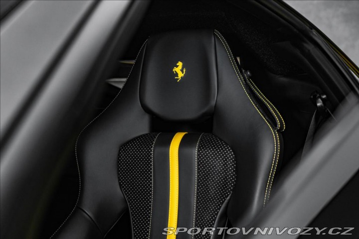 Ferrari F8 Tributo V8, lift, kamera, 2022