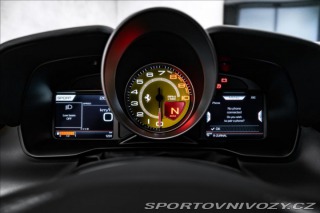 Ferrari F8 Tributo V8, lift, kamera, 2022