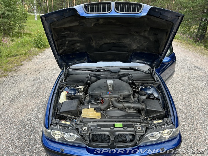 BMW M5 E39, avusblau, top servis 1999