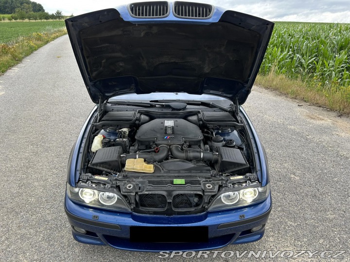 BMW M5 E39, avusblau, top servis 1999