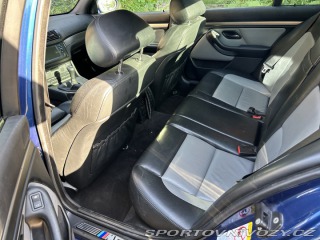 BMW M5 E39, avusblau, top servis 1999