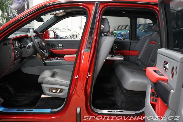 Rolls Royce Cullinan BlackBadge Bespoke 2022