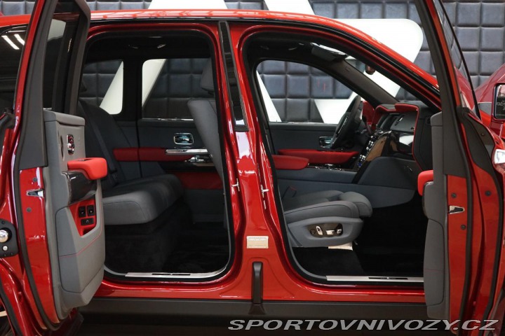 Rolls Royce Cullinan BlackBadge Bespoke 2022