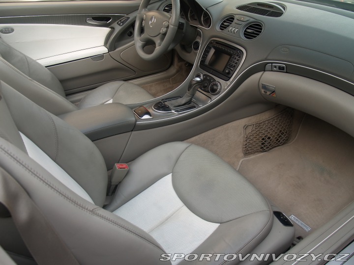 Mercedes-Benz SL 2004