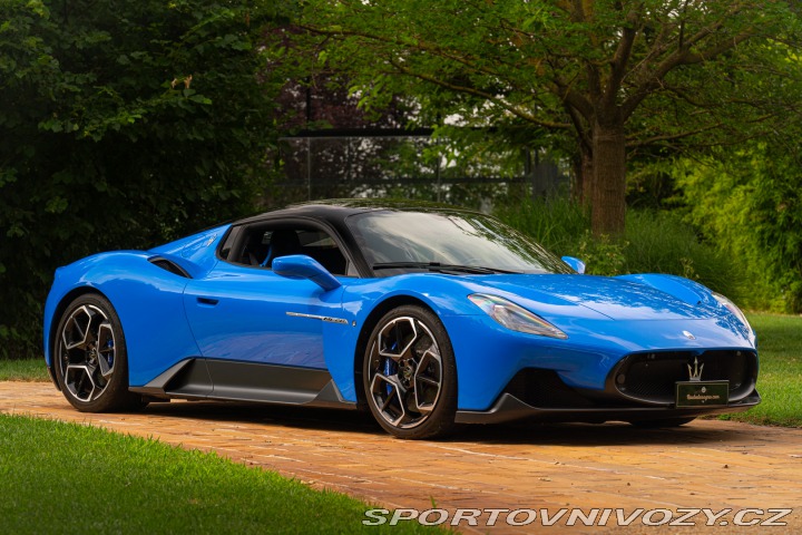 Maserati MC20  2022