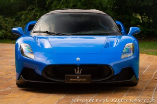 Maserati MC20  2022