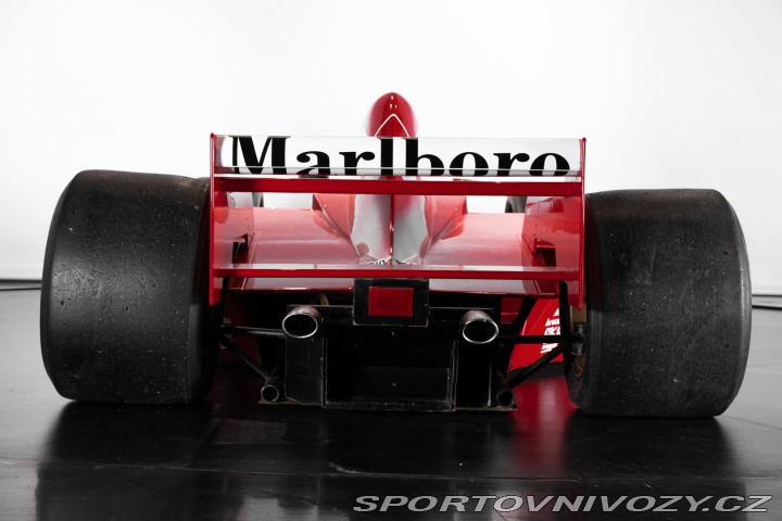 Ostatní značky Ostatní modely MAQUETTE FORMULA 1 F310-B 1997