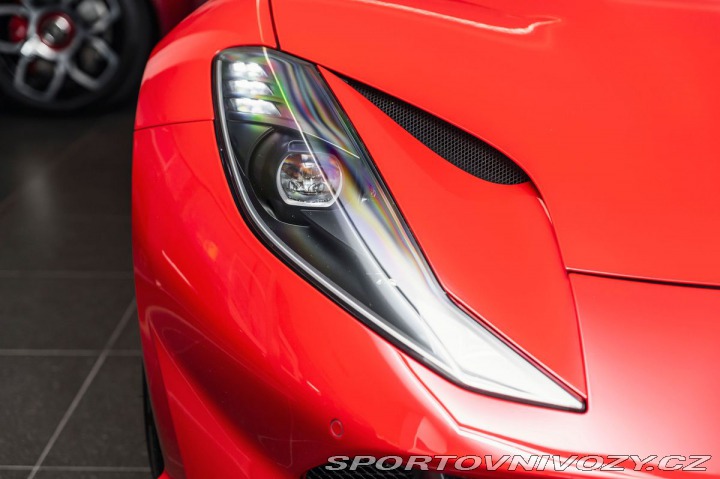 Ferrari 812 Superfast Rosso Corsa Met 2019