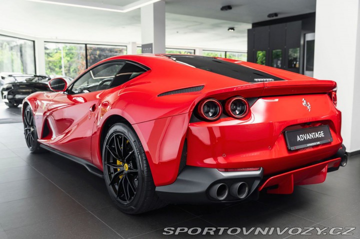 Ferrari 812 Superfast Rosso Corsa Met 2019