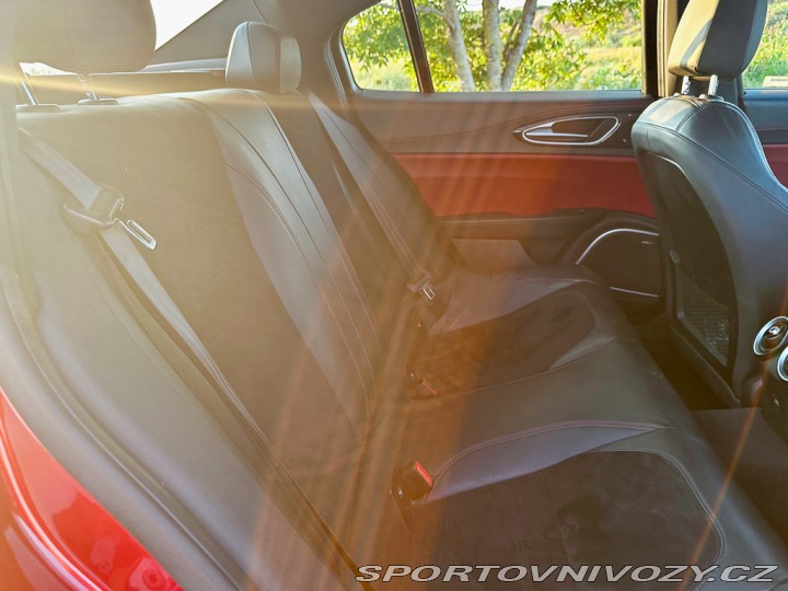 Alfa Romeo Giulia Quadrifoglio 2016